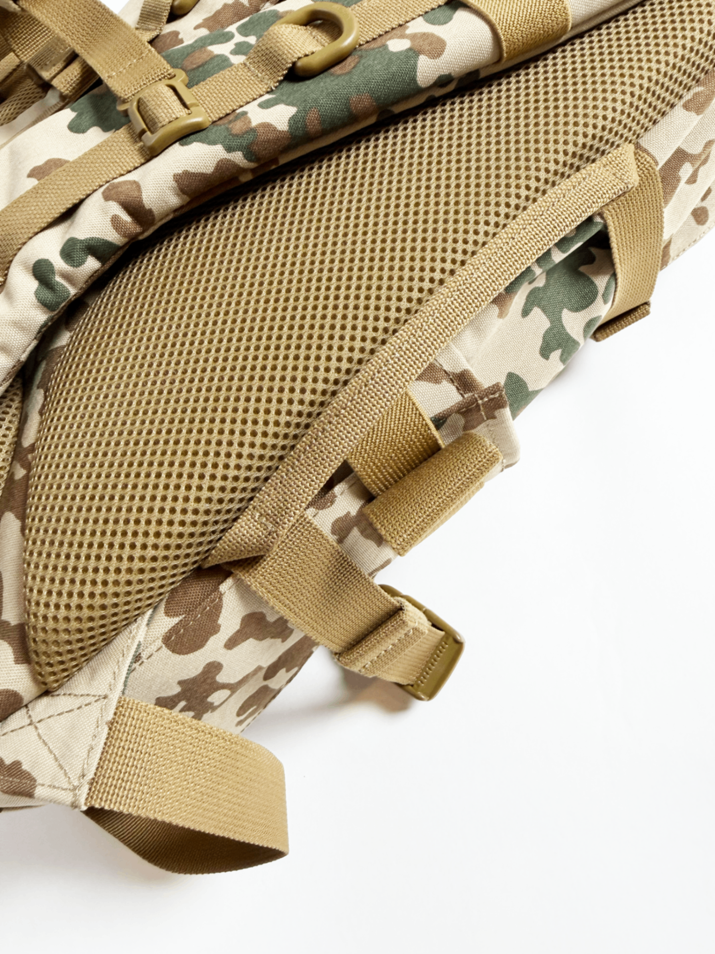 LVX v2 - Desert Flecktarn