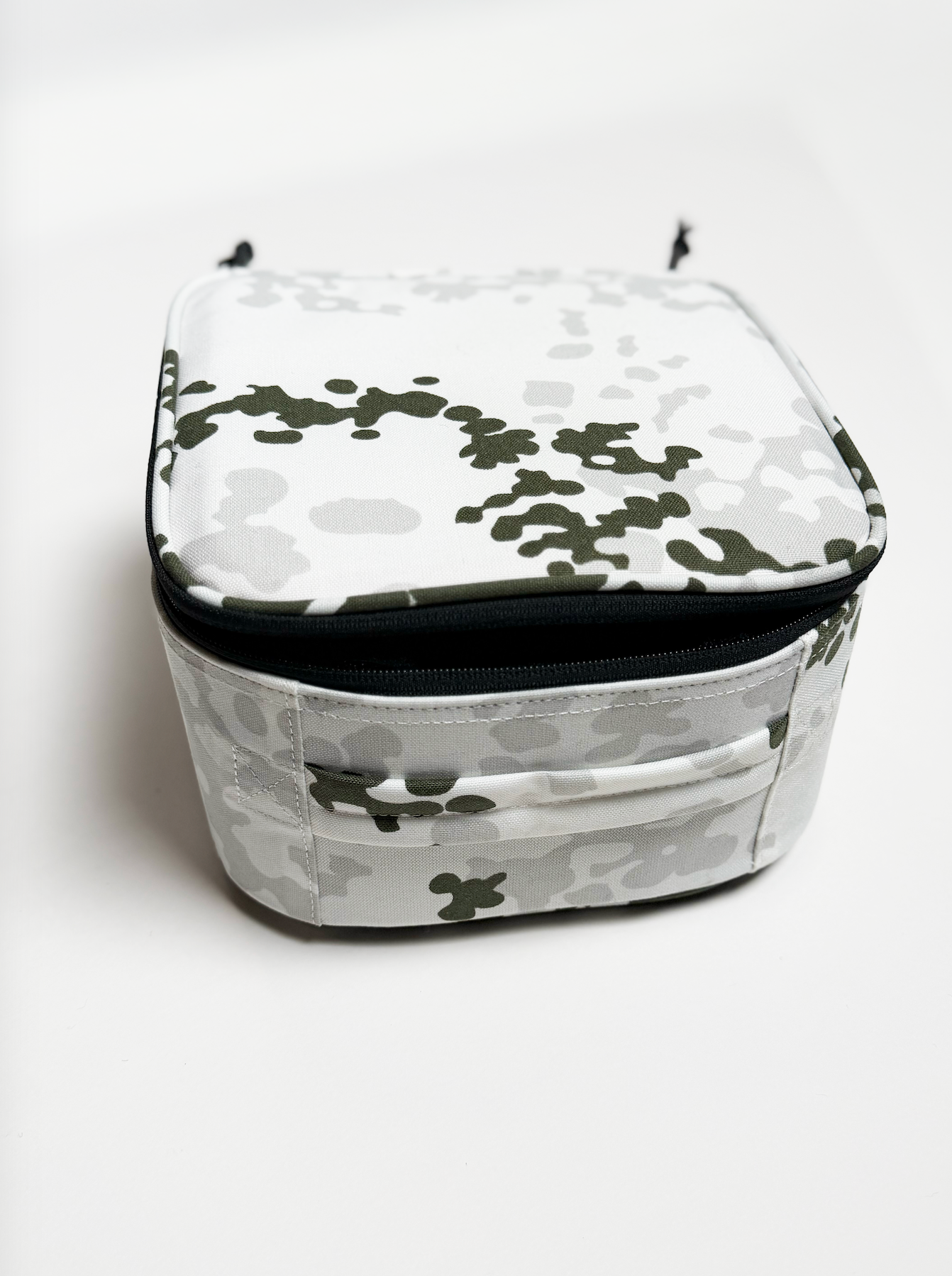 8x8 Case v2 - Winter Flecktarn