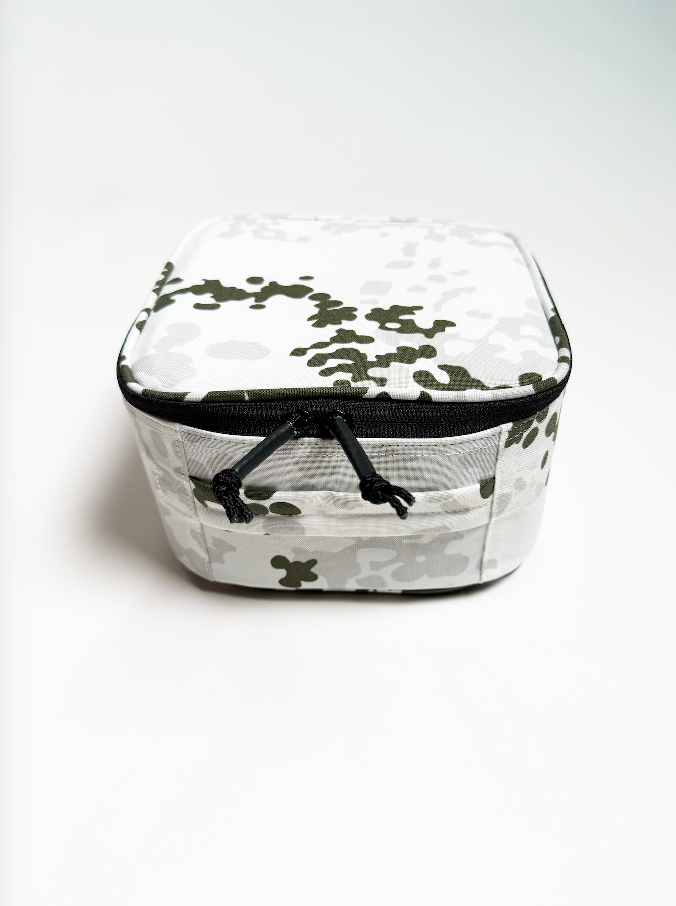 8x8 Case v2 - Winter Flecktarn